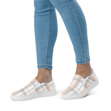 Load image into Gallery viewer, BumN - Women’s slip-on canvas shoes