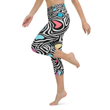 Load image into Gallery viewer, POSITION-COLLIDE - Yoga Capri Leggings