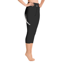 Load image into Gallery viewer, POSITION - BLACK - Yoga Capri Leggings